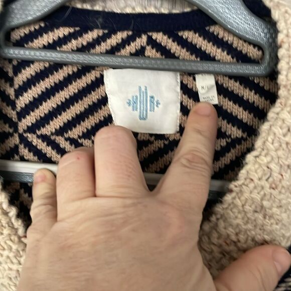 Moth cable knit cape - Picture 5 of 7